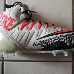 NEW Nike Force Savage Pro Football Cleats